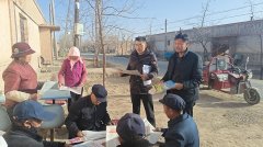 人、农户等沉点群体采纳“唠家常”体例